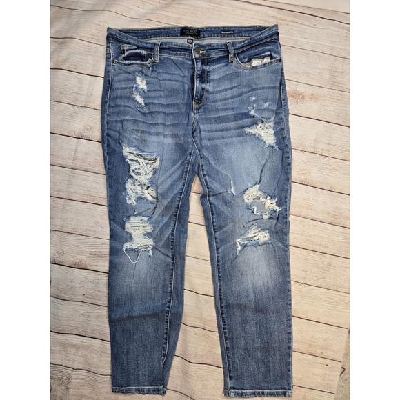 Judy Blue Denim - Judy Blue Women's Distressed Boyfriend Fit Jeans Size 15/32 Medium Wash Denim